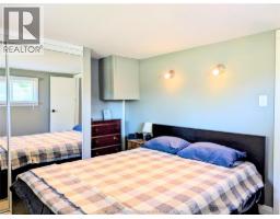 90 ESSEX COURT - 12