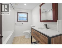 23 REGENCY DRIVE - 15