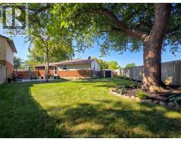 100 Copperfield CRESCENT - 39
