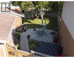 100 Copperfield CRESCENT - 43