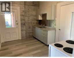 102 Wellington STREET East - 13