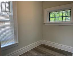 102 Wellington STREET East - 14