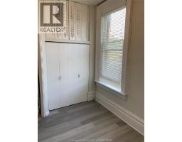 102 Wellington STREET East - 15