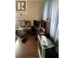 102 Wellington STREET East - 20