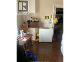 102 Wellington STREET East - 21