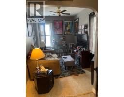 102 Wellington STREET East - 22