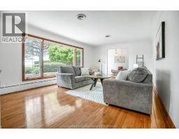 860 Charing Cross ROAD - 5