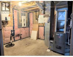 142 Moonstone CRESCENT - 16