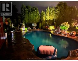 645 McNaughton AVENUE West - 12