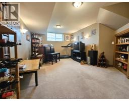 645 McNaughton AVENUE West - 37