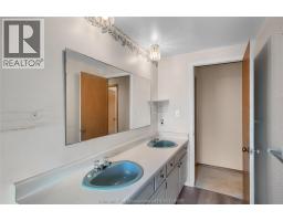 115 Parkwood DRIVE - 34