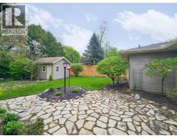 85 LYNNWOOD AVENUE - 40