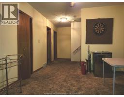 15 MONARCH DRIVE - 16