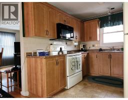 15 MONARCH DRIVE - 3