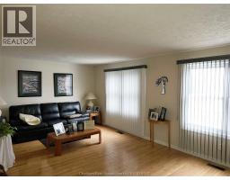 15 MONARCH DRIVE - 6