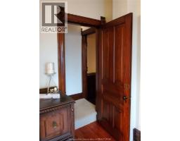 3 Lansdowne AVENUE - 21