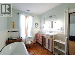 3 Lansdowne AVENUE - 27