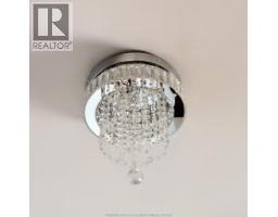 3 Lansdowne AVENUE - 36