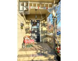 3 Lansdowne AVENUE - 6