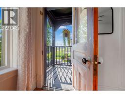 136 KING STREET South - 29