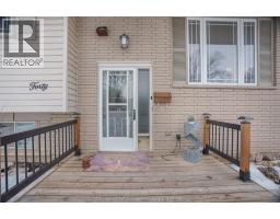 40 Thornhill CRESCENT - 2