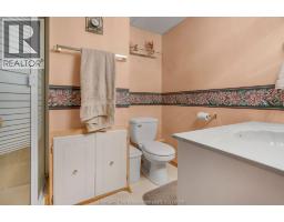 40 Thornhill CRESCENT - 24