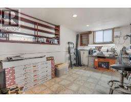 40 Thornhill CRESCENT - 37