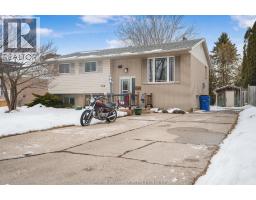 40 Thornhill CRESCENT - 44