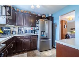 920 DALEVIEW CRESCENT - 11