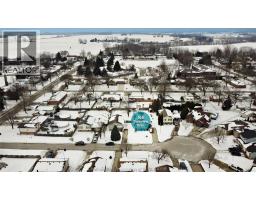 920 DALEVIEW CRESCENT - 44