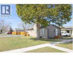 404 AGNES STREET - 1