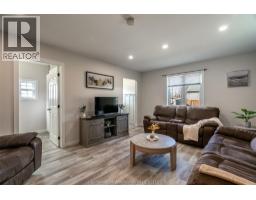 404 AGNES STREET - 13