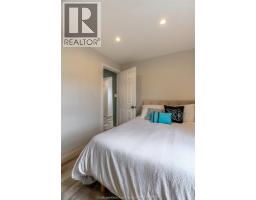 404 AGNES STREET - 15