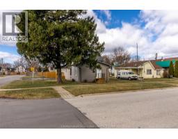 404 AGNES STREET - 23