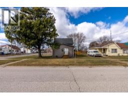 404 AGNES STREET - 24