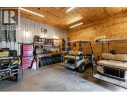 404 AGNES STREET - 3