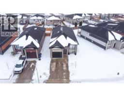 199 MOONSTONE CRESCENT - 47