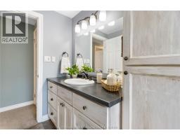 39 PARKWOOD DRIVE - 25