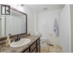 28 Timothy CRESCENT - 14