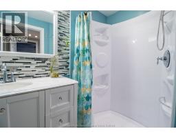 28 Timothy CRESCENT - 21