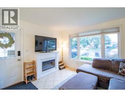 28 Timothy CRESCENT - 4