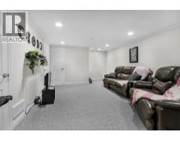 12 ACADEMY CRESCENT - 37