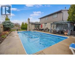 12 ACADEMY CRESCENT - 38