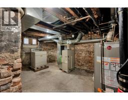 310, 312, 318 WELLINGTON STREET - 18