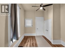 310, 312, 318 WELLINGTON STREET - 9