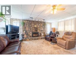 16 ARTHUR DRIVE - 12