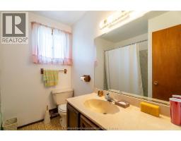 16 ARTHUR DRIVE - 22