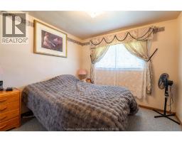 16 ARTHUR DRIVE - 24