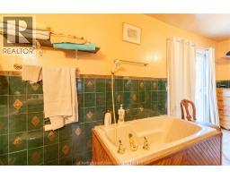 16 ARTHUR DRIVE - 27