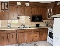61 SEMENYN AVENUE - 9